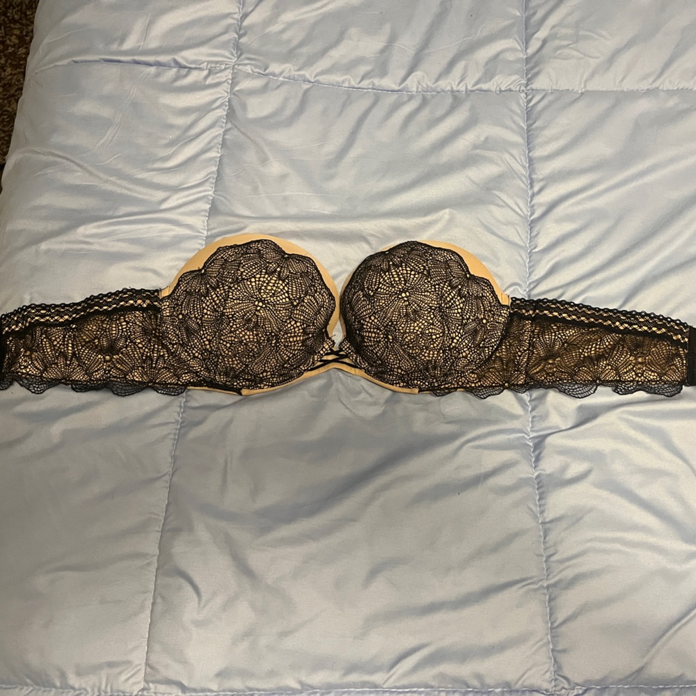 Strapless bra